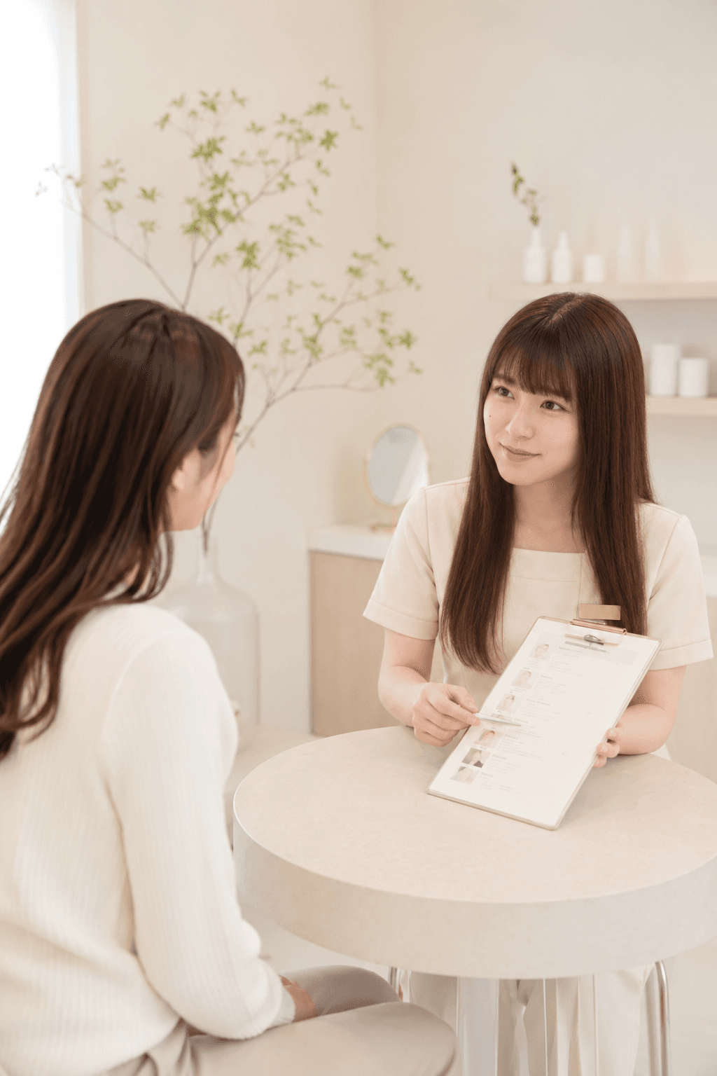 カウンセリングで希望を伺う様子のイメージ